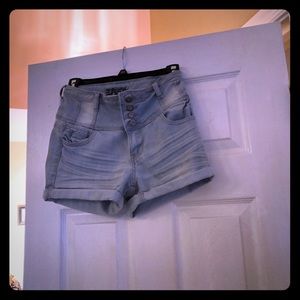 Cute high waisted shorts